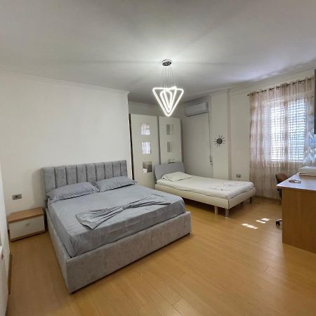 Albjona Guesthouse 地拉那 外观 照片