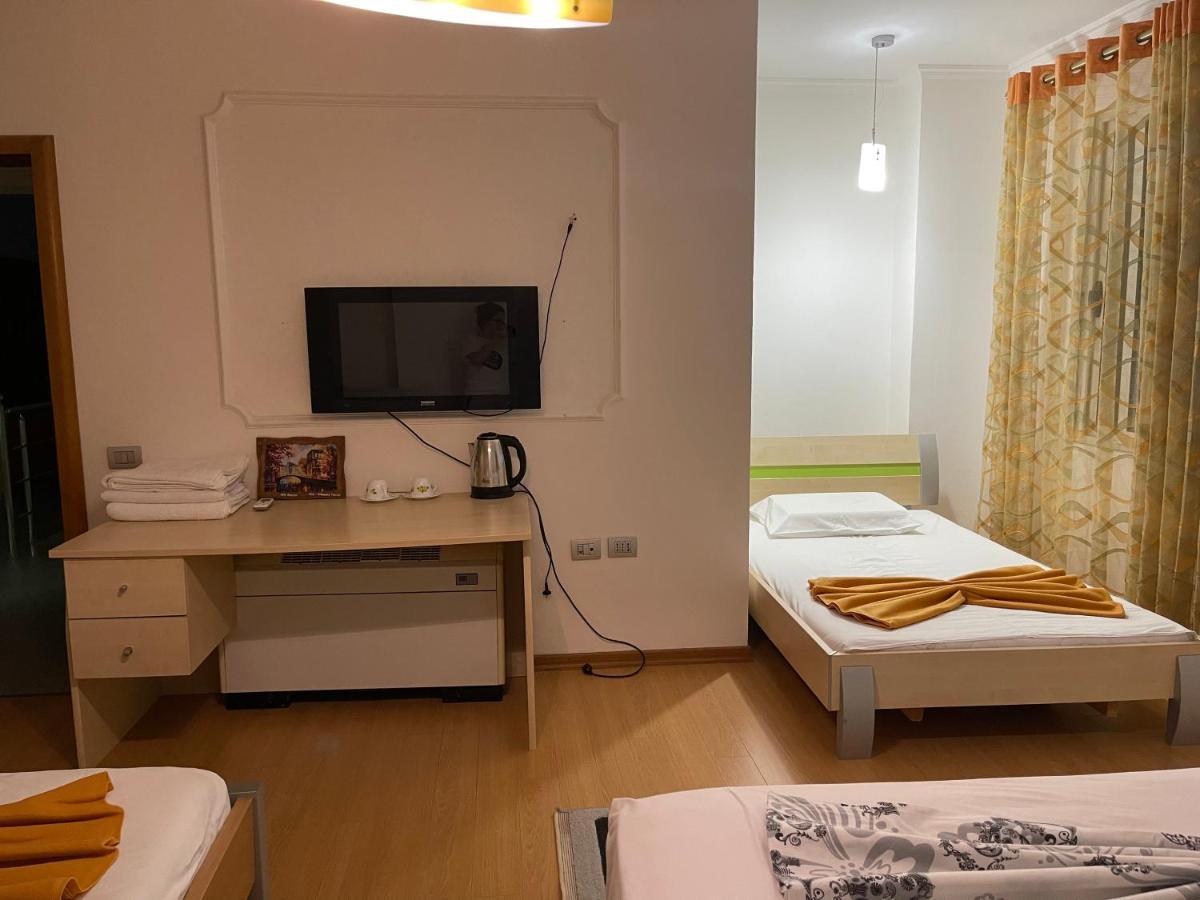 Albjona Guesthouse 地拉那 外观 照片